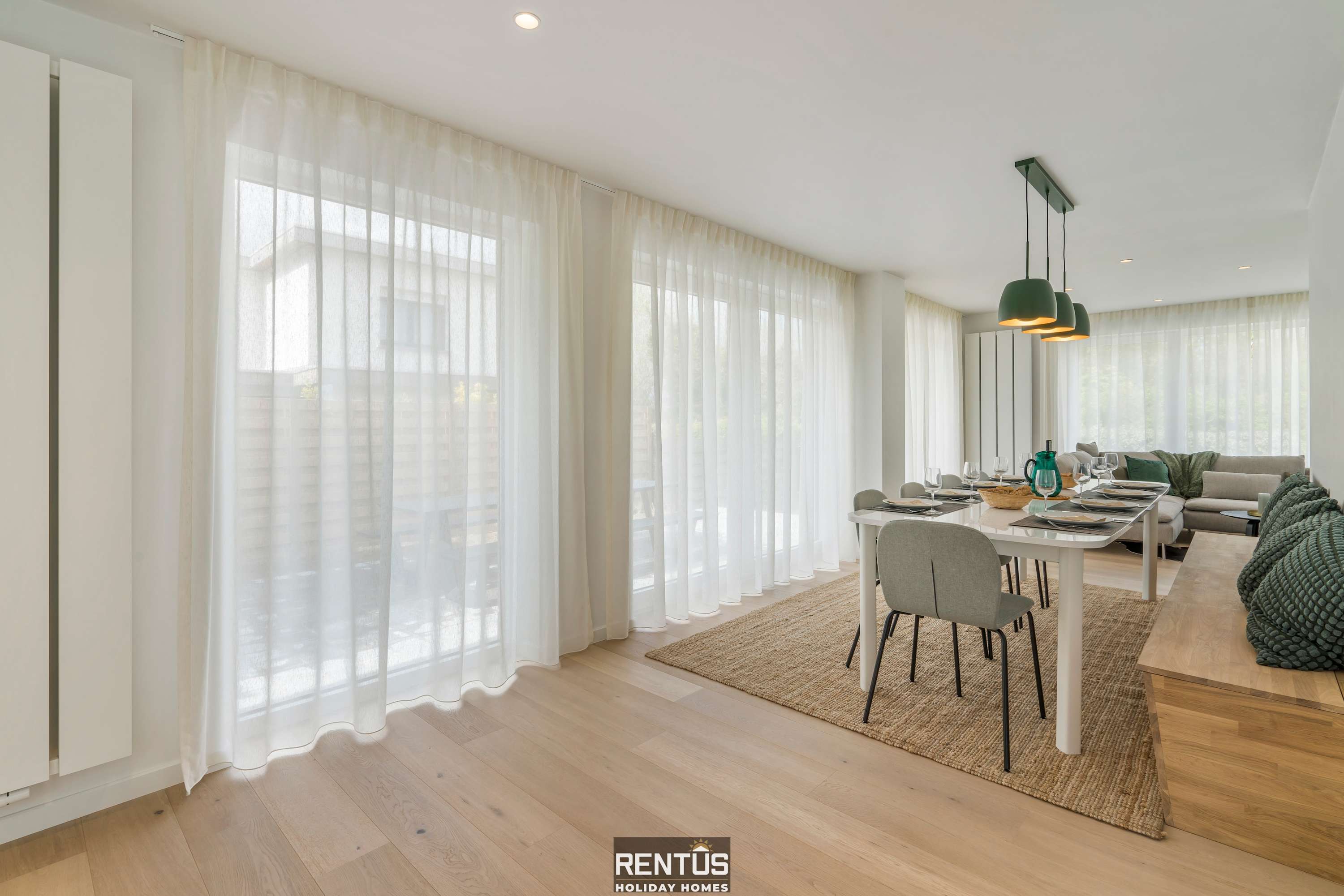 Anno 2021 - Anno 2021 - Gerenoveerde villa 150m van het strand